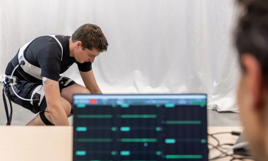 Testing of an exoskeleton in the laboratory